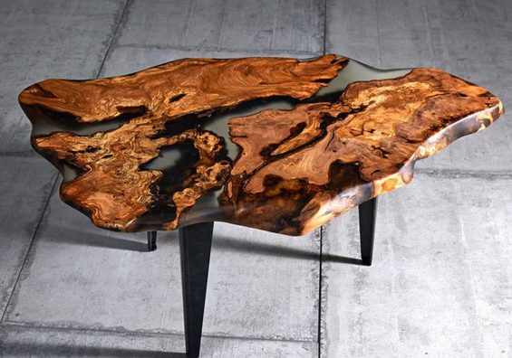 Table for Arden Karmell