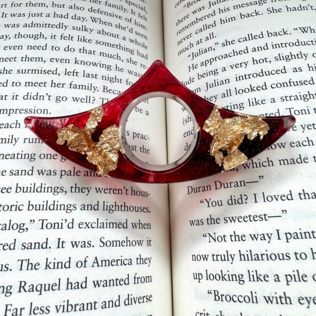 Golden Knight Resin Page Holder