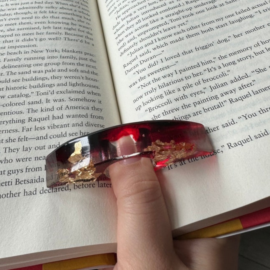 Golden Knight Resin Page Holder