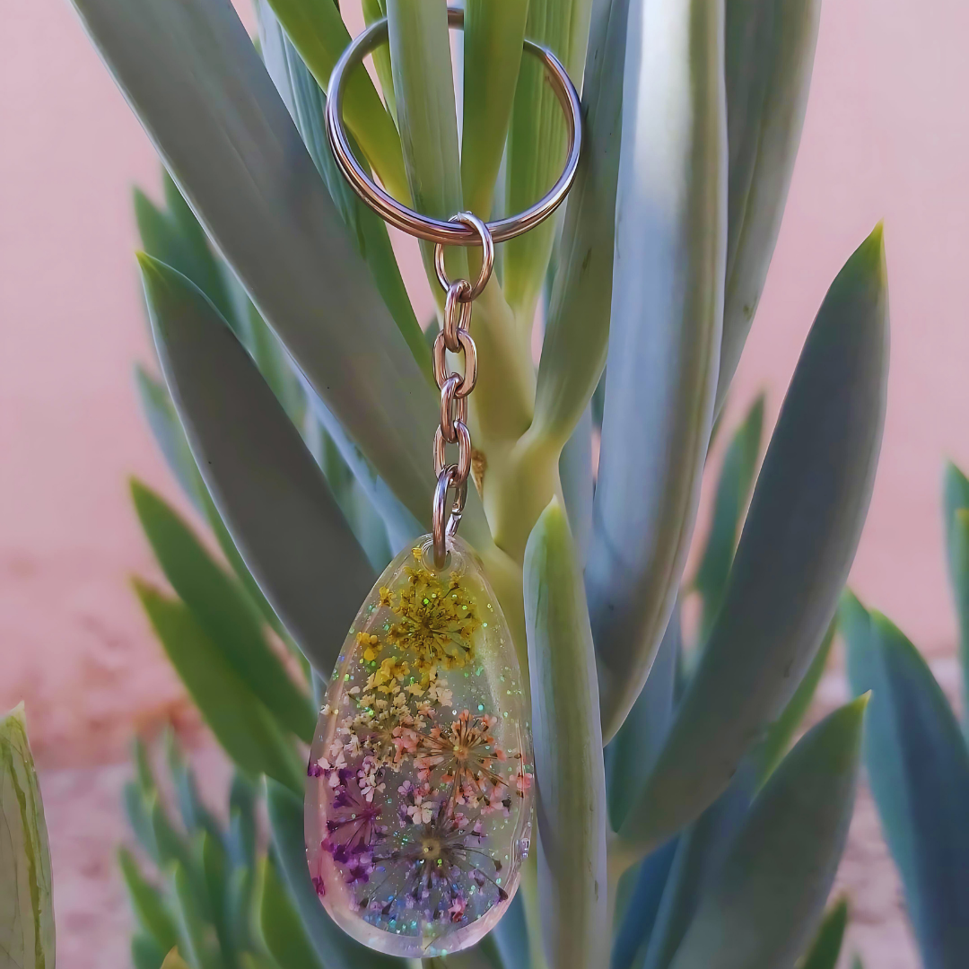 Epoxy keyrings with Dried Flowers