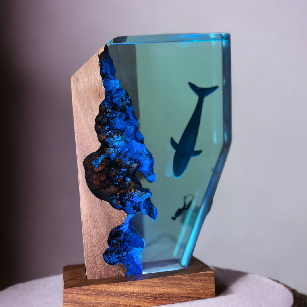 Whale shark resin lamp