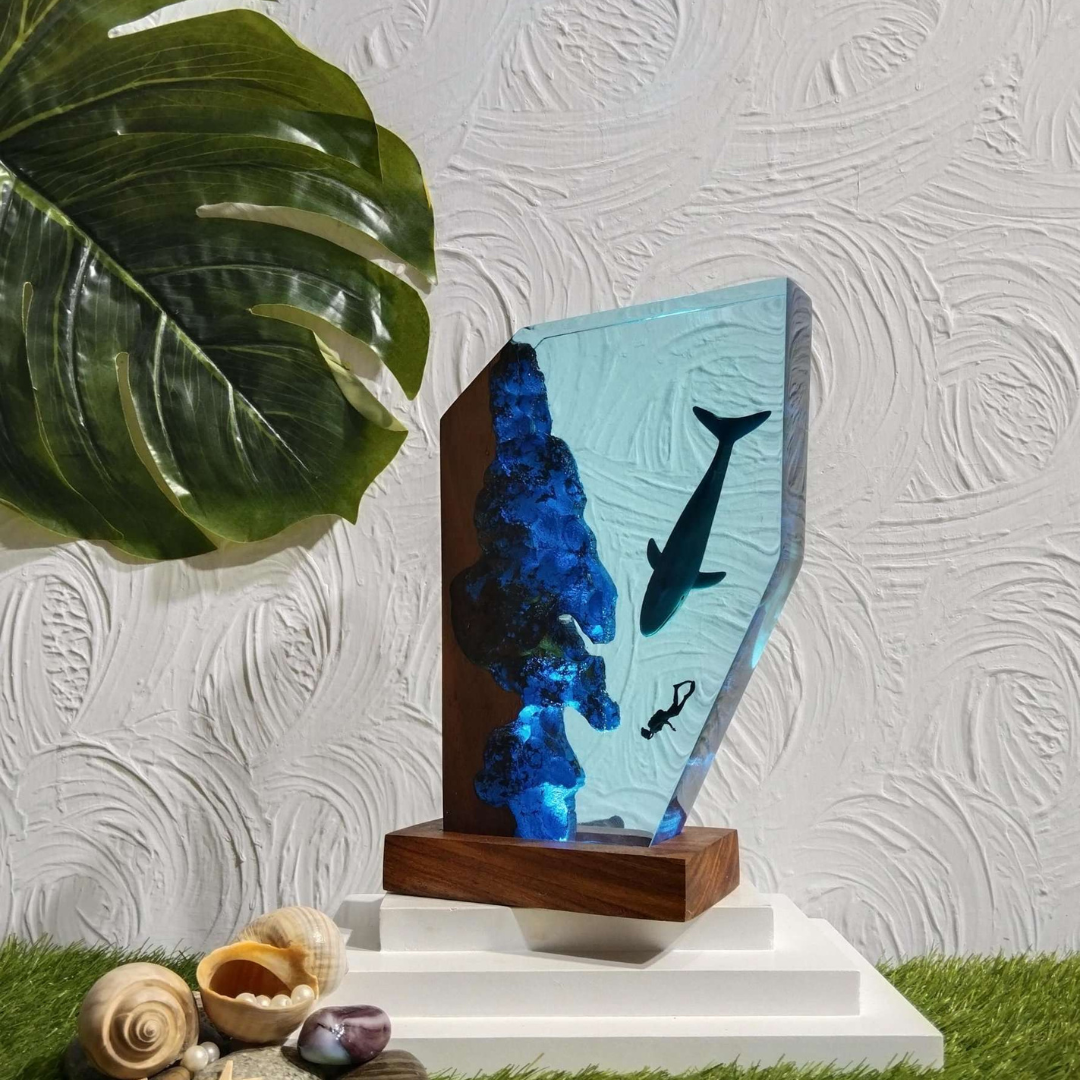 Whale shark resin lamp