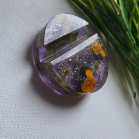 Floral-Themed Resin Phone Stand thumbnail
