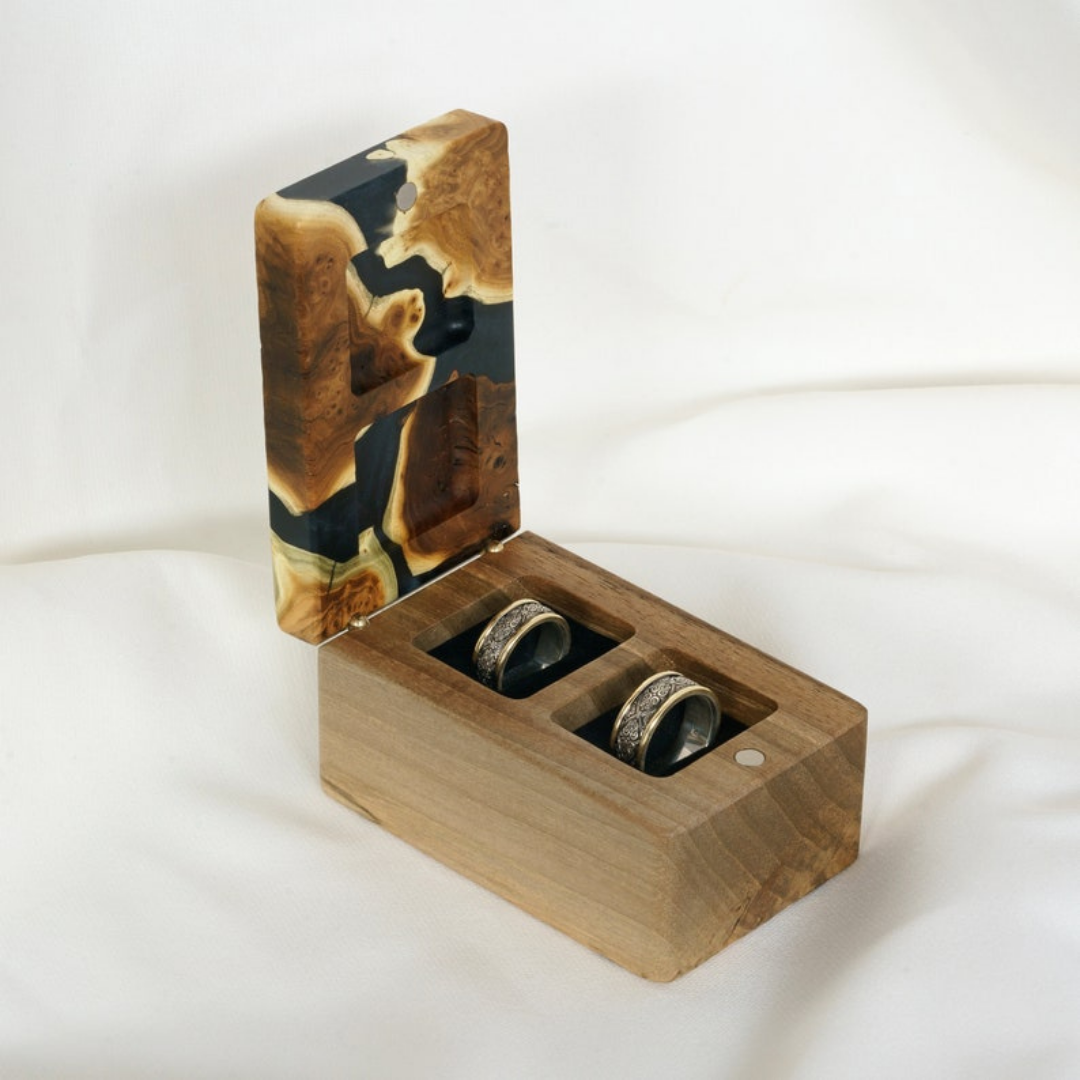 ORION - Resin & Wood Ring Box