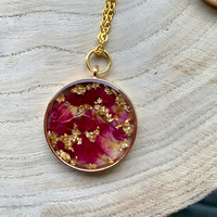 Stainless steel Resin Floral Neckless thumbnail