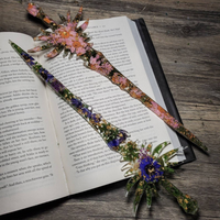 Daisy Decorative Resin Dagger thumbnail