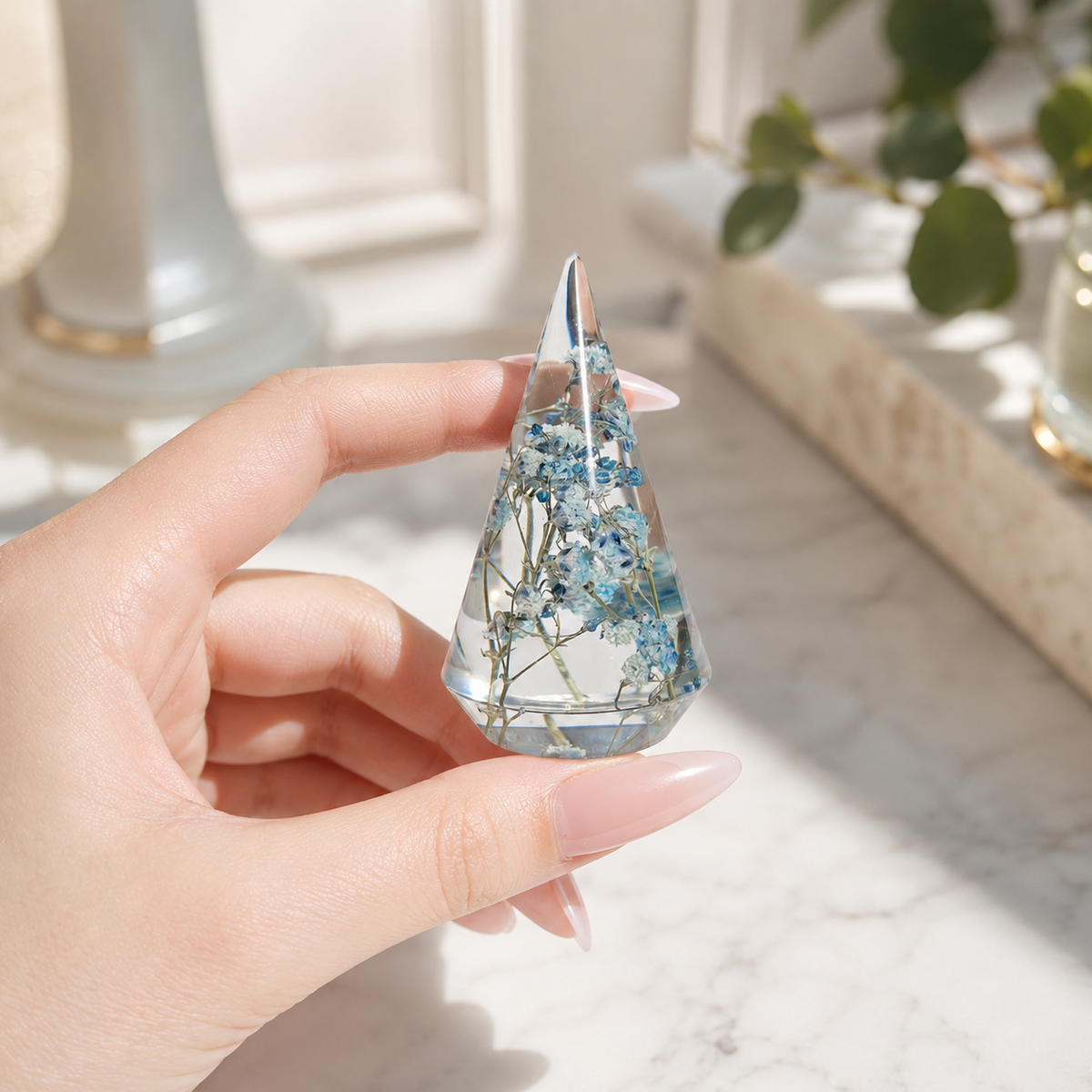 Small Flower Transparent Resin Ring Holder