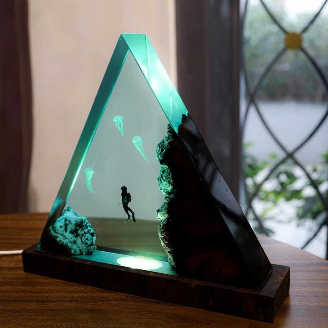 Epoxy Jelly Fish And Diver Night Light