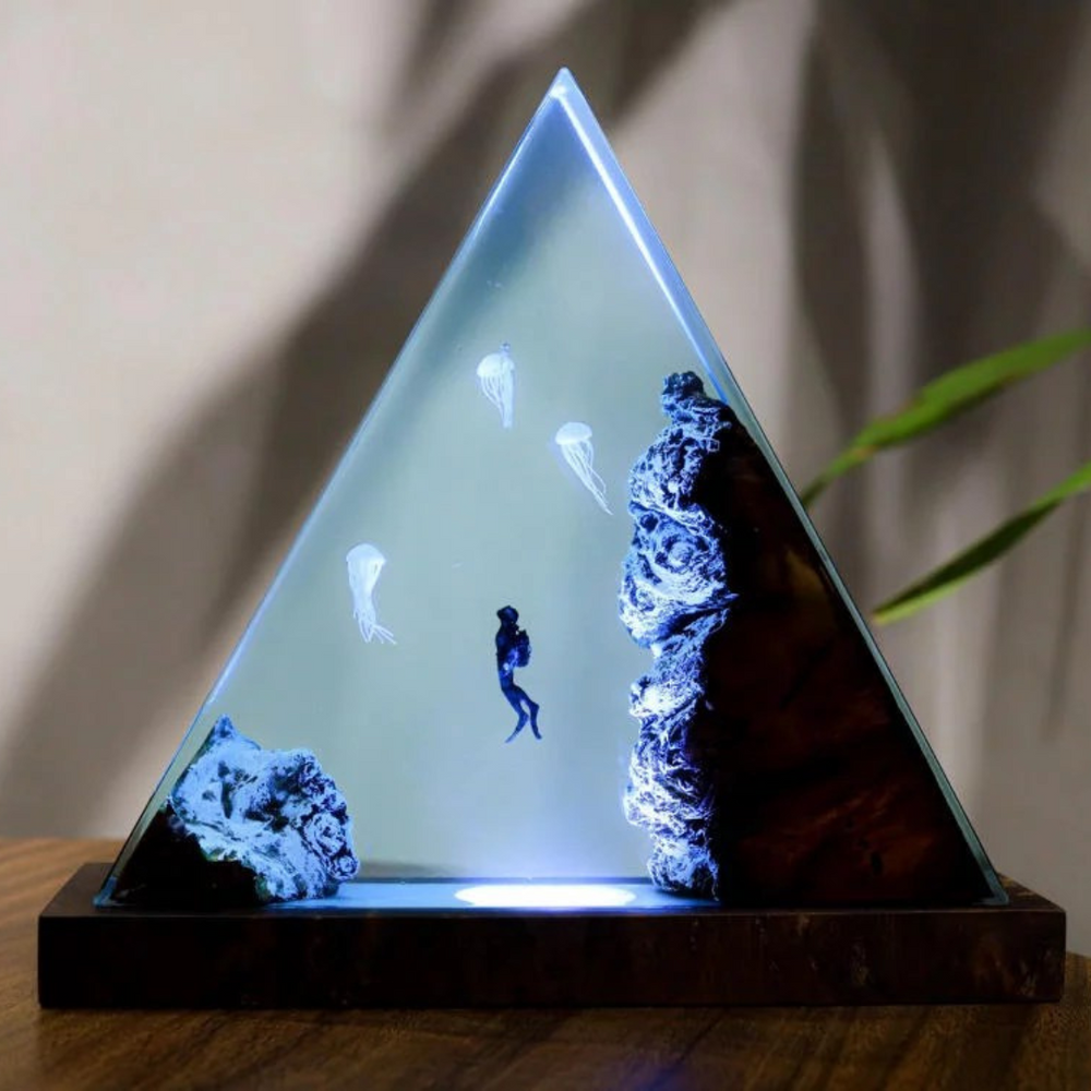 Epoxy Jelly Fish And Diver Night Light
