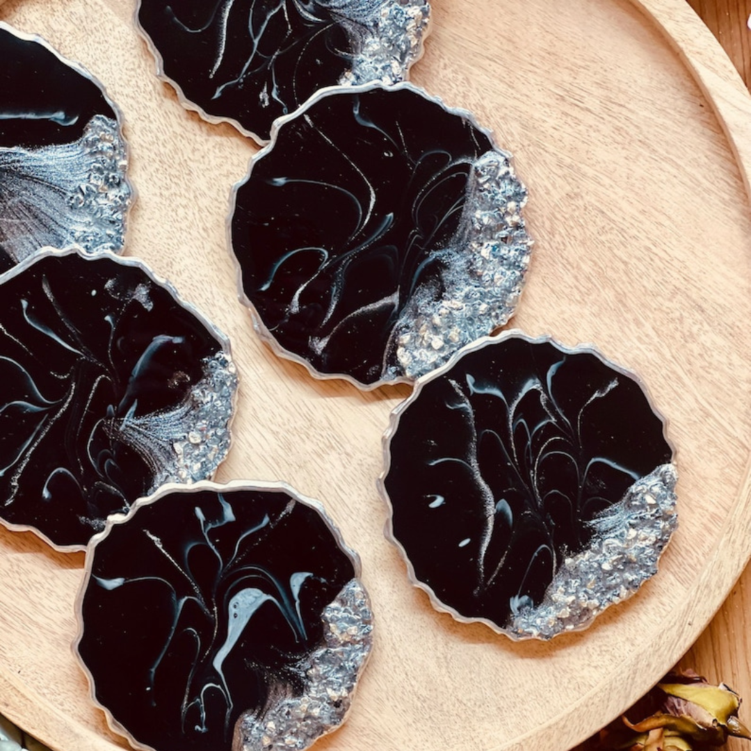 Resin coasters in brown with gold