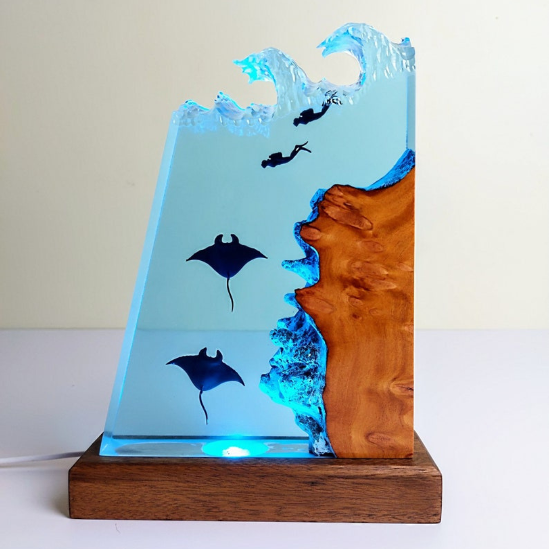 Manta Ray And Divers Resin Art Lamp