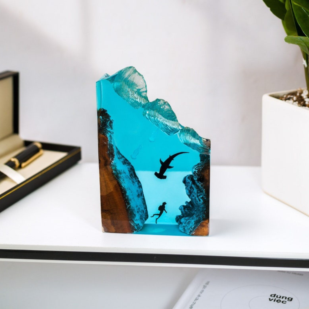 Transparent Resin Hammerhead Epoxy Lamp