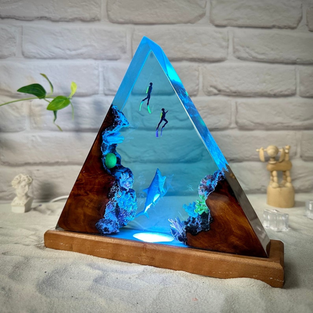 SCUBA DIVER Epoxy Lamp