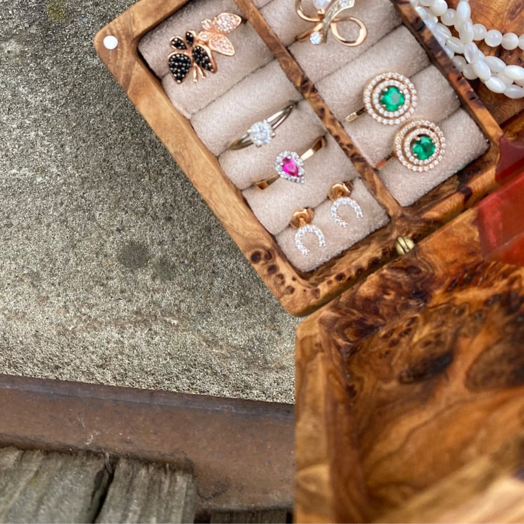 Red Epoxy Jewelry Organizer Box